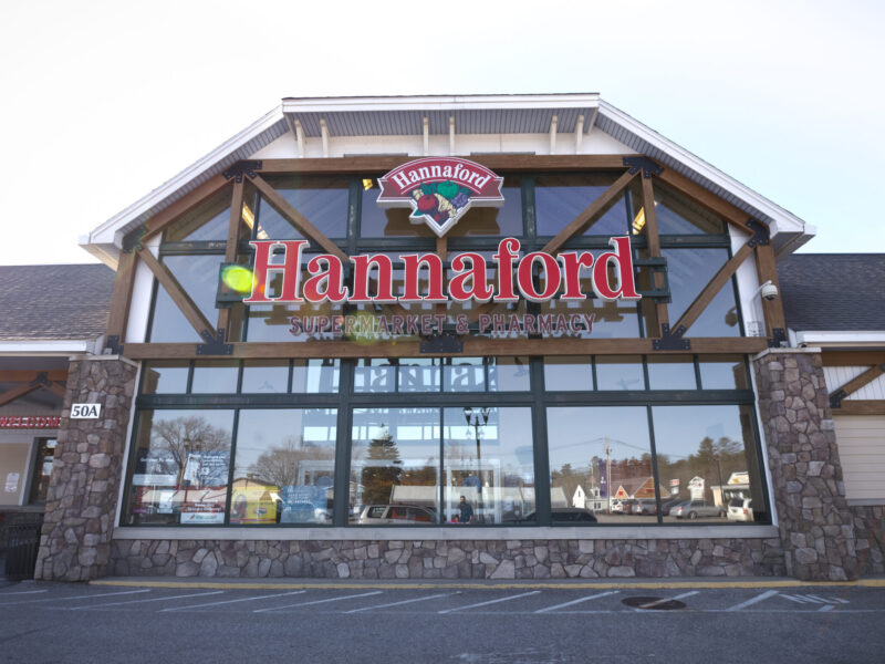 MEREDITH BAY SHOPS 38 NH ROUTE 25, MEREDITH, NH Crosspoint Associates